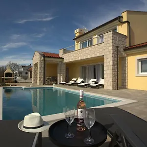 Luxury Lidija , Brzac Kroatien